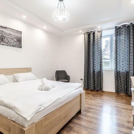 Homey Apartment Львів Екстер'єр фото