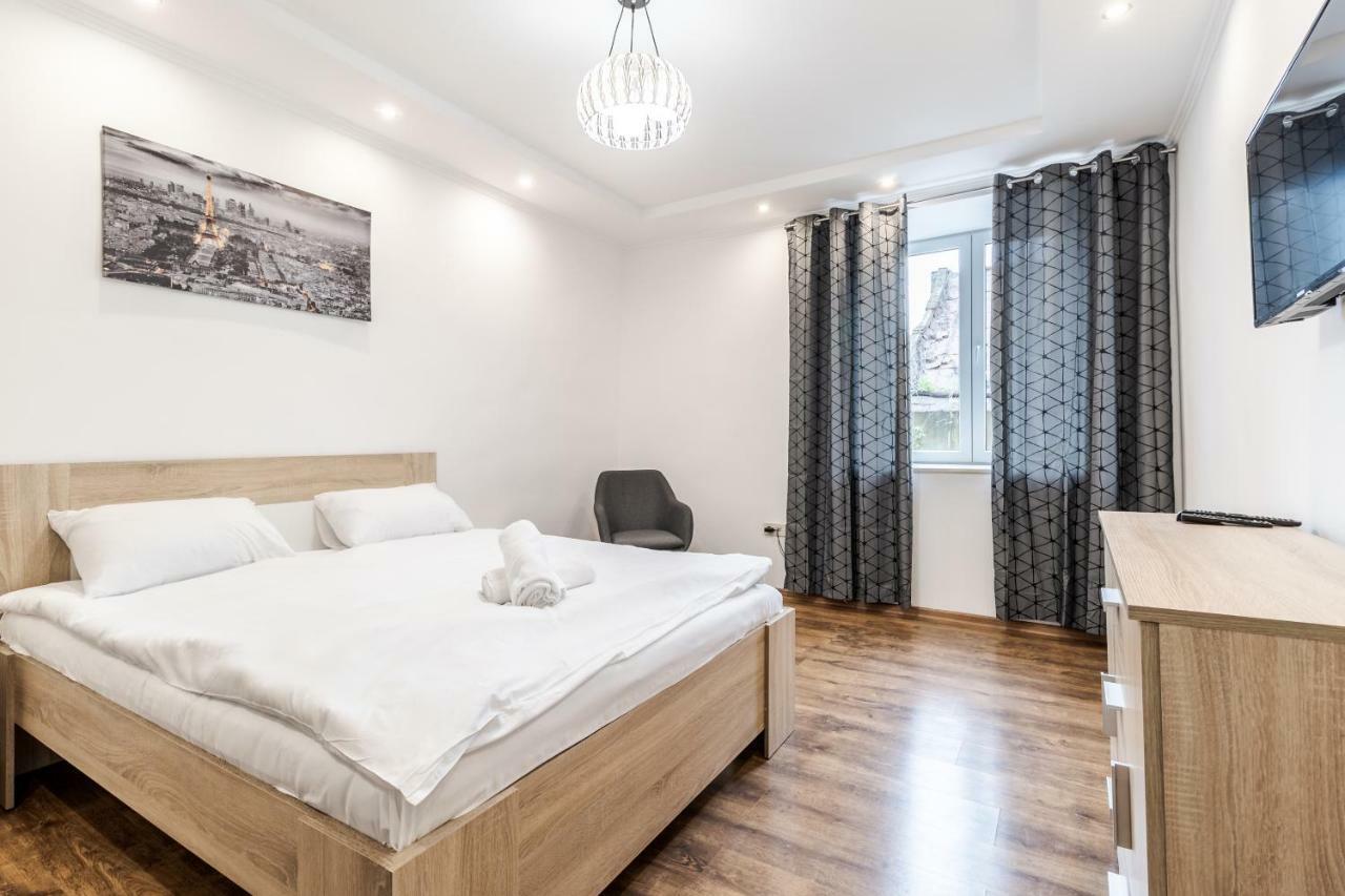 Homey Apartment Львів Екстер'єр фото
