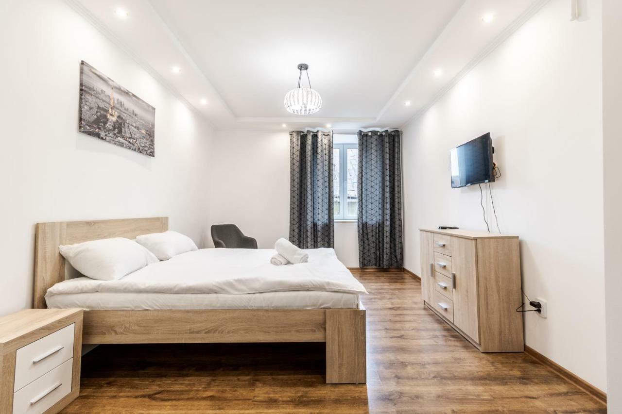 Homey Apartment Львів Екстер'єр фото