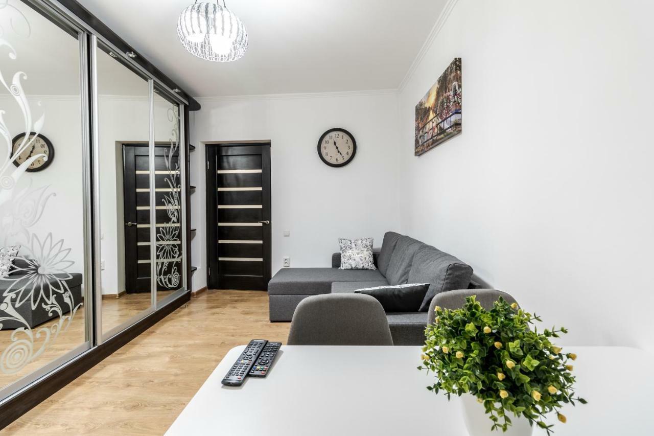 Homey Apartment Львів Екстер'єр фото